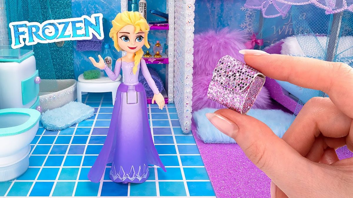 building_a_magical_mini_apartment_for_disney_queen_elsa